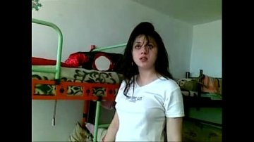 Cristina este o nebuna convinsa cu greu sa faca oral | Filme XXX